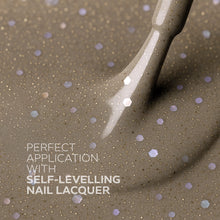 تحميل الصورة إلى عارض المعرض، طلاء أظافر L 2556 Platinum Pizzazz بحجم 15 مل 