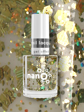 Load image into Gallery viewer, L 2937 Glittery Green Nail Polish 15ml
